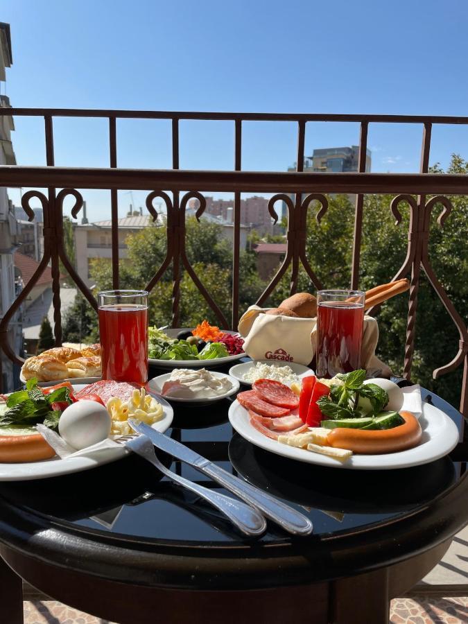Cascade Hotel Yerevan Exterior foto